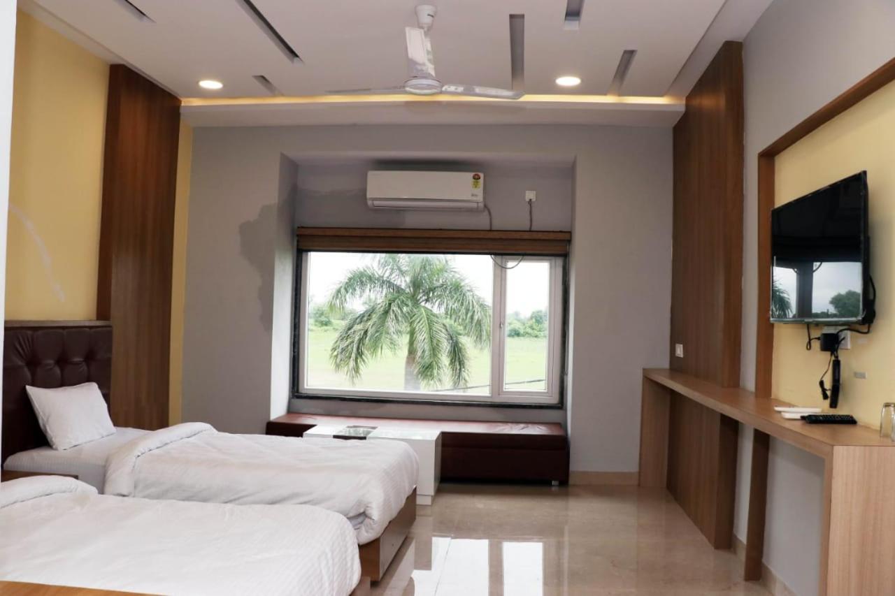 Hotel Savitri Signature Narsinghpur Eksteriør bilde